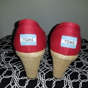 TOMS Peeptoe Wedges